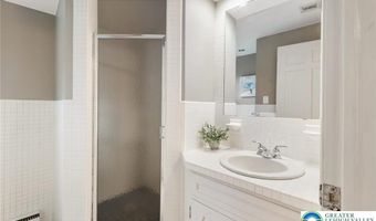 2892 Edgemont Dr, Allentown, PA 18103
