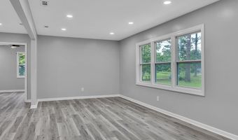 701 E Fourth St, Adel, GA 31620