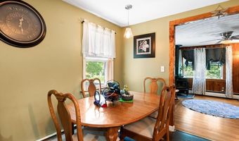 898 Cottage St, Athol, MA 01331