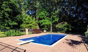 680 Fletcher Rd, North Kingstown, RI 02852