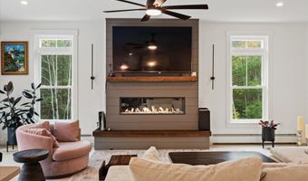 365 Walden Parke Way, Bangor, ME 04401