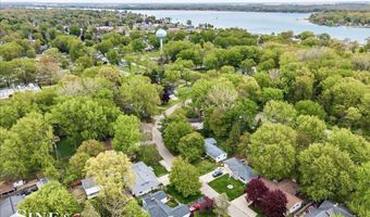 829 Townsend Cresent W St, Algonac, MI 48001