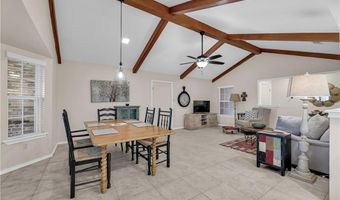 912 Palm Dr, Alamo, TX 78516