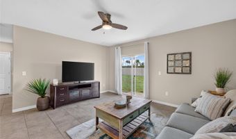 5119 WHITE CHICORY Dr, Apollo Beach, FL 33572