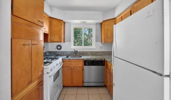 3303 17TH St N, Arlington, VA 22201