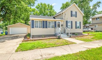 29 W Main St, Amboy, IL 61310