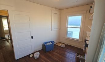 121 N 10th St, Atchison, KS 66002