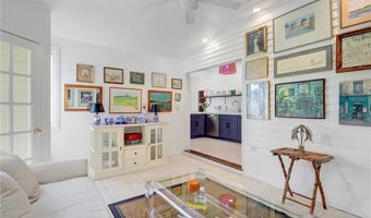 24 Hunter Ave, Newport, RI 02840