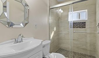 2642 E MONUMENT St 1, Baltimore, MD 21205