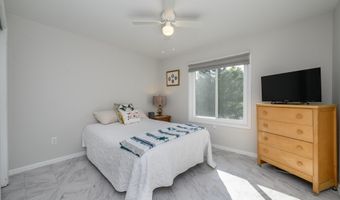 8 Laurel Ln, Bayville, NJ 08721