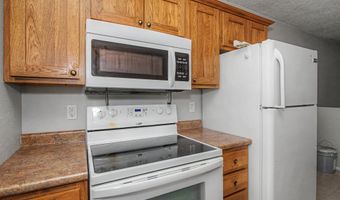 703 Meadow Pl, Ames, IA 50010