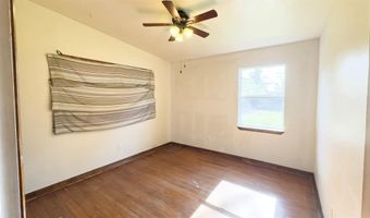 513 Holly St, Angleton, TX 77515