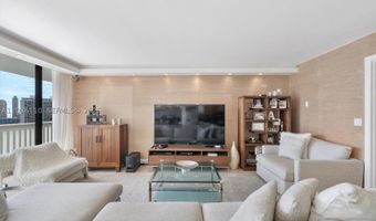 1000 W Island Blvd 2307, Aventura, FL 33160