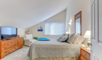 302 Swans Wharf Row, Newport, RI 02840