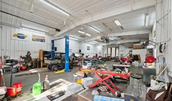 5640 Mackenzie Ave NE, Albertville, MN 55301
