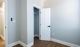 820 N MONROE St, Baltimore, MD 21217