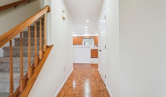 7300 NEEDWOOD Rd, Rockville, MD 20855