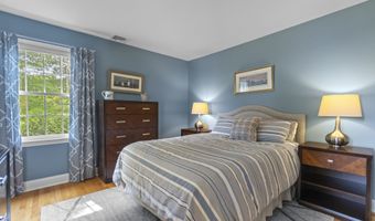 3 Spencer Ct, Clinton, CT 06413