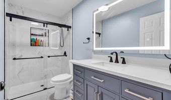 1233 Pacific Ave, Beachwood, NJ 08722