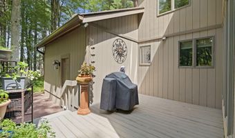 129 Woodbury, Blakeslee, PA 18610