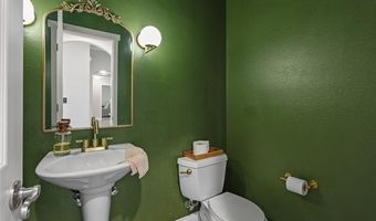 1257 East Dr, Bartlesville, OK 74006