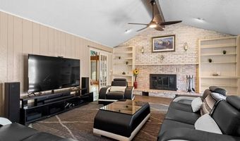 2318 Dorchester Dr, Bartlesville, OK 74006
