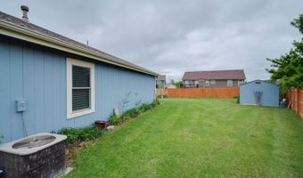 927 Jasara Cir, Baldwin City, KS 66006