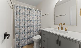 798 MAIN St, Atlantic Beach, FL 32233