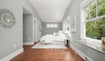 3118 17TH St N, Arlington, VA 22201