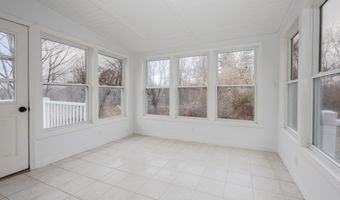 377 High St, Candia, NH 03034