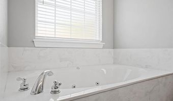 5812 Woodland Rd, Bartlesville, OK 74006