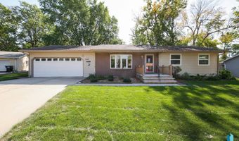 1601 E Sylvan Cir, Brandon, SD 57005