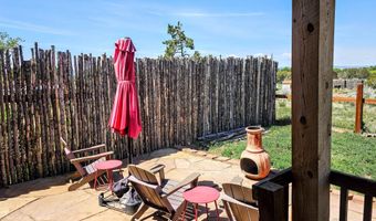 2 Latilla Ln, Arroyo Seco, NM 87514