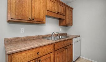 703 Meadow Pl, Ames, IA 50010