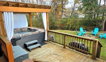 22 Lazy Bear Trl, Andrews, NC 28901