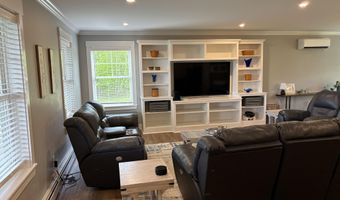48 Mountain View Dr, Auburn, ME 04210