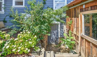 1108 Park St, Ashland, OR 97520