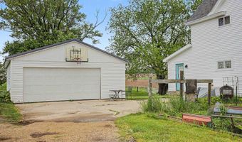 2928 E Stagecoach Trl, Apple River, IL 61001