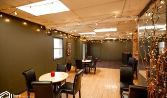 4 E Call St, Algona, IA 50511