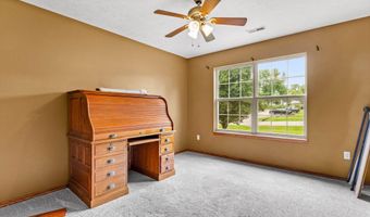 107 W Summit St, Aurora, MO 65605