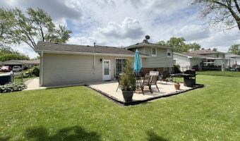 440 W Lake Park Dr, Addison, IL 60101
