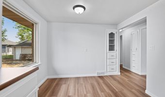1074 6TH St, Green Bay, WI 54304