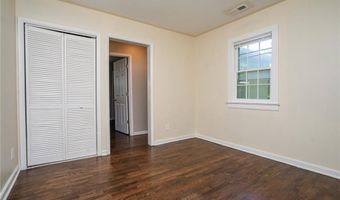 914 Jersey St, Baldwin City, KS 66006
