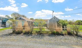1 Offshore Rd 32, Narragansett, RI 02882
