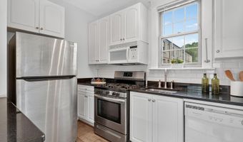 3026 WISCONSIN Ave NW 102, Washington, DC 20016