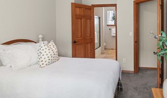 260 ROUND HOUSE Rd, Astoria, OR 97103