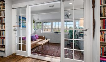 610 SOMERSET Rd 302, Baltimore, MD 21210
