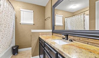1407 Cedar Ln, Andrews, TX 79714