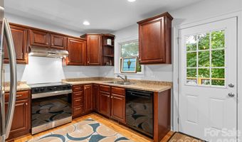 102 Iris St, Asheville, NC 28803