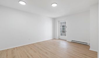 207 S PATRICK St 202, Alexandria, VA 22314